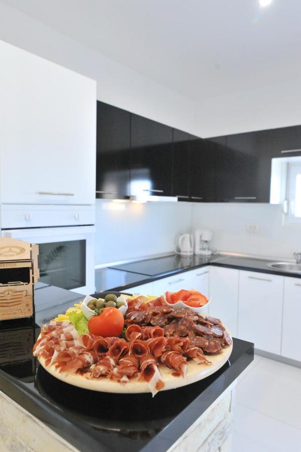 Apartmant Shine Luxury Maslenica Eksteriør bilde